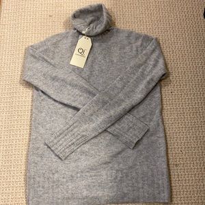 NWT gray cashmere turtleneck XS